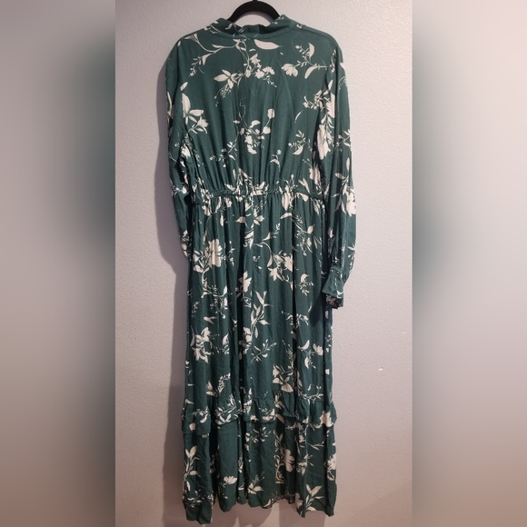Women's Plus Size Long Sleeve Tiered Ruffle Dress - Ava & Viv Green X/14W - Picture 4 of 7
